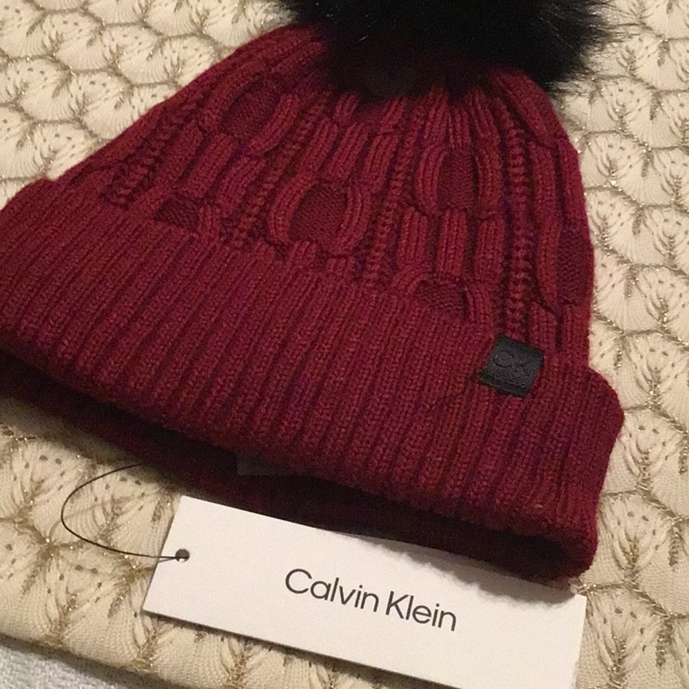 Calvin Klein - Picture 2 of 5